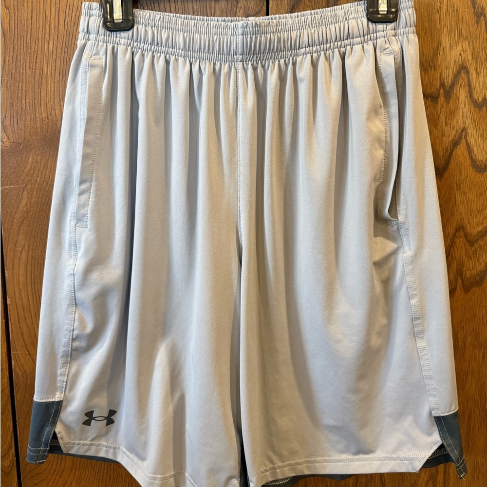 Under Armour Training Stretch Shorts Gray size medium
